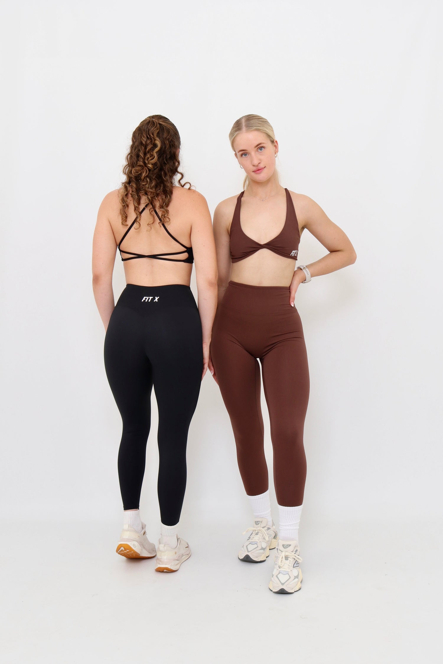 LEGGINGS AND BRAS