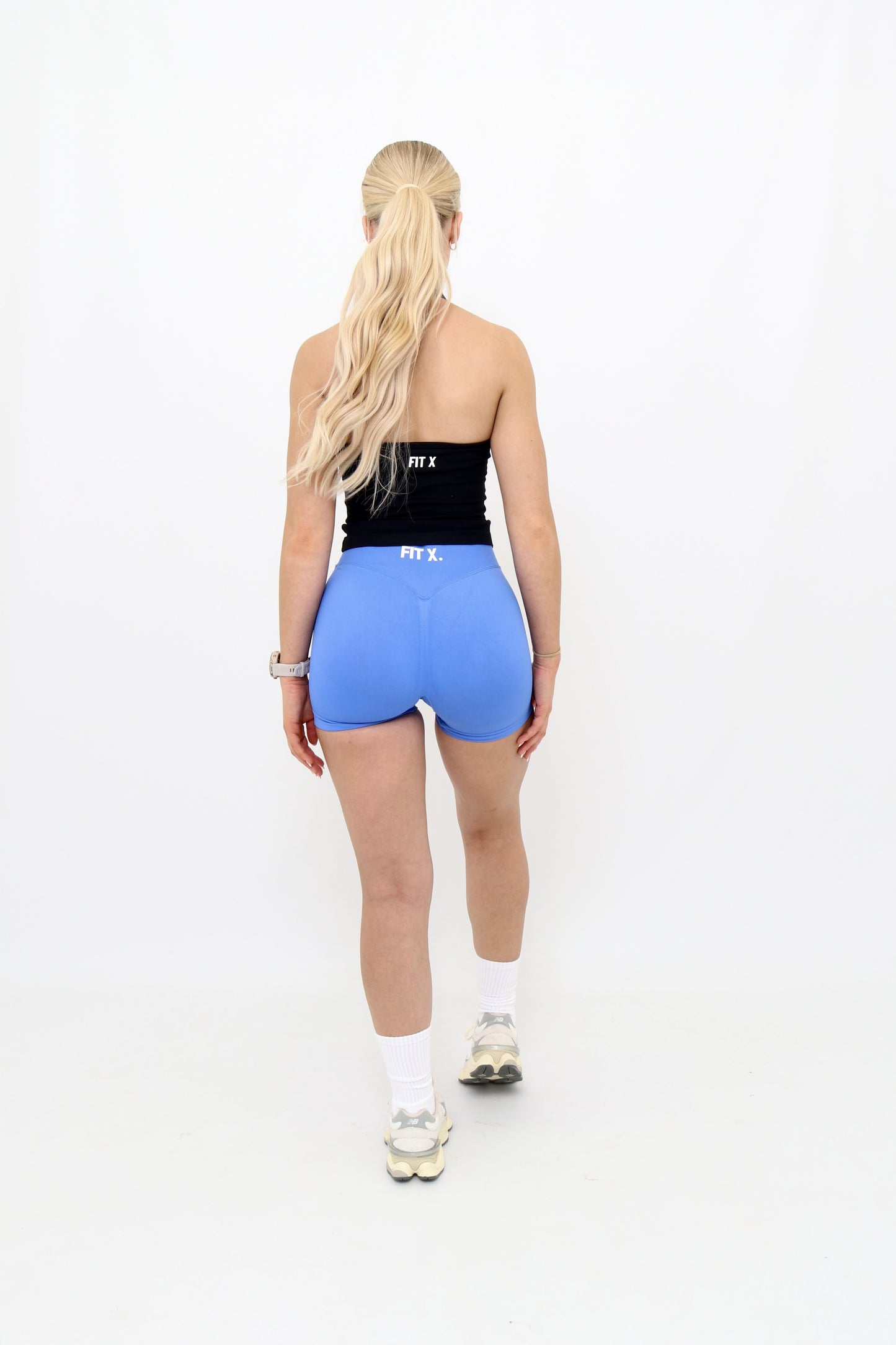Halter tank black