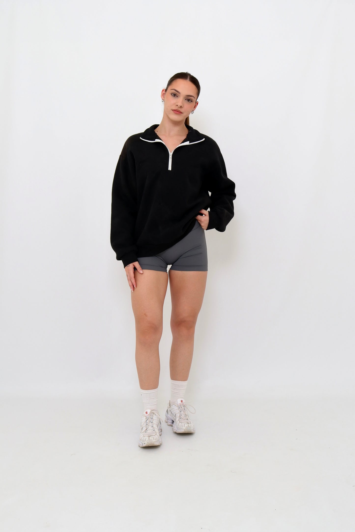 QUARTER ZIP BLACK JUMPER